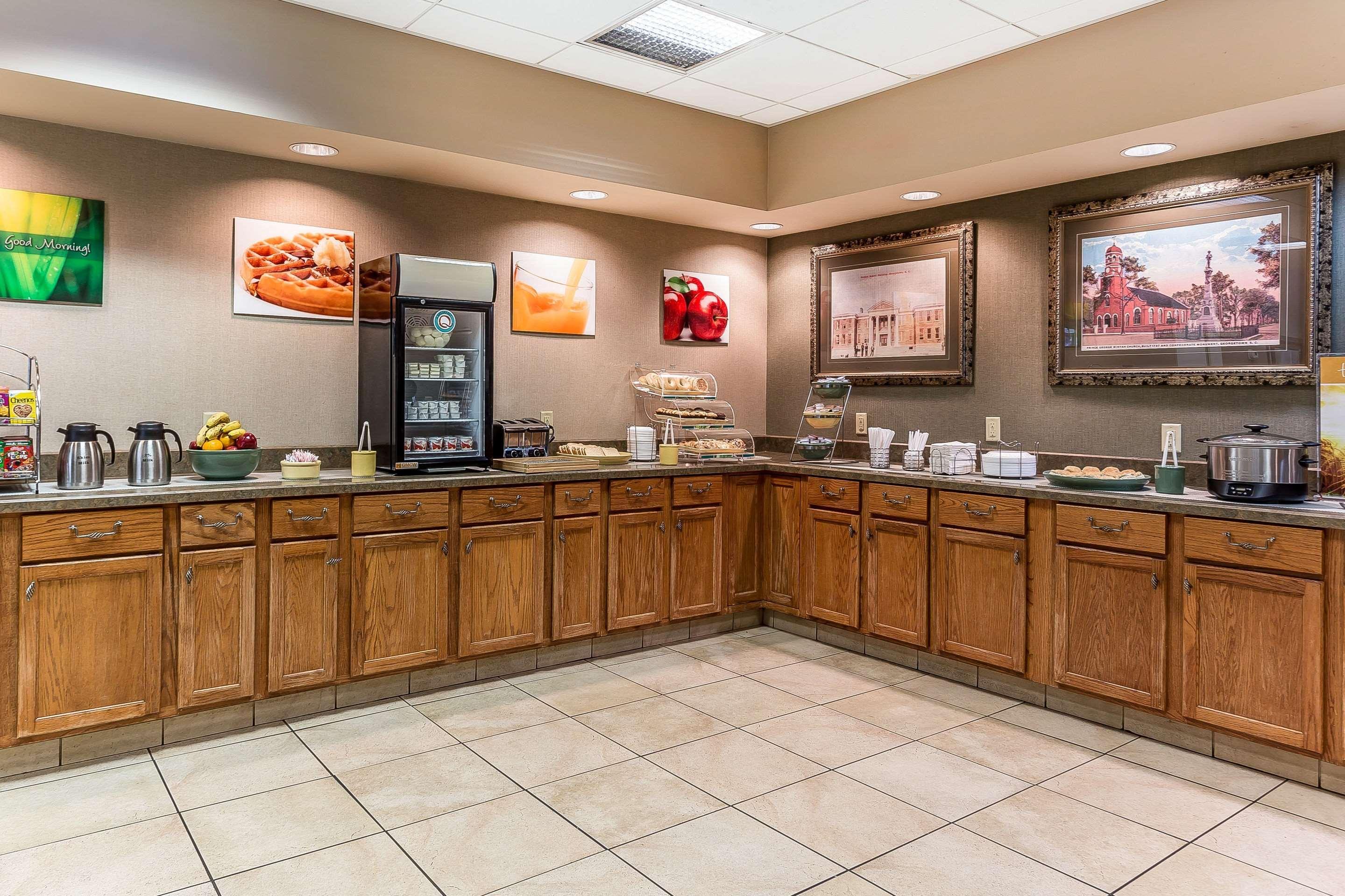 Quality Inn & Suites Georgetown Exteriör bild