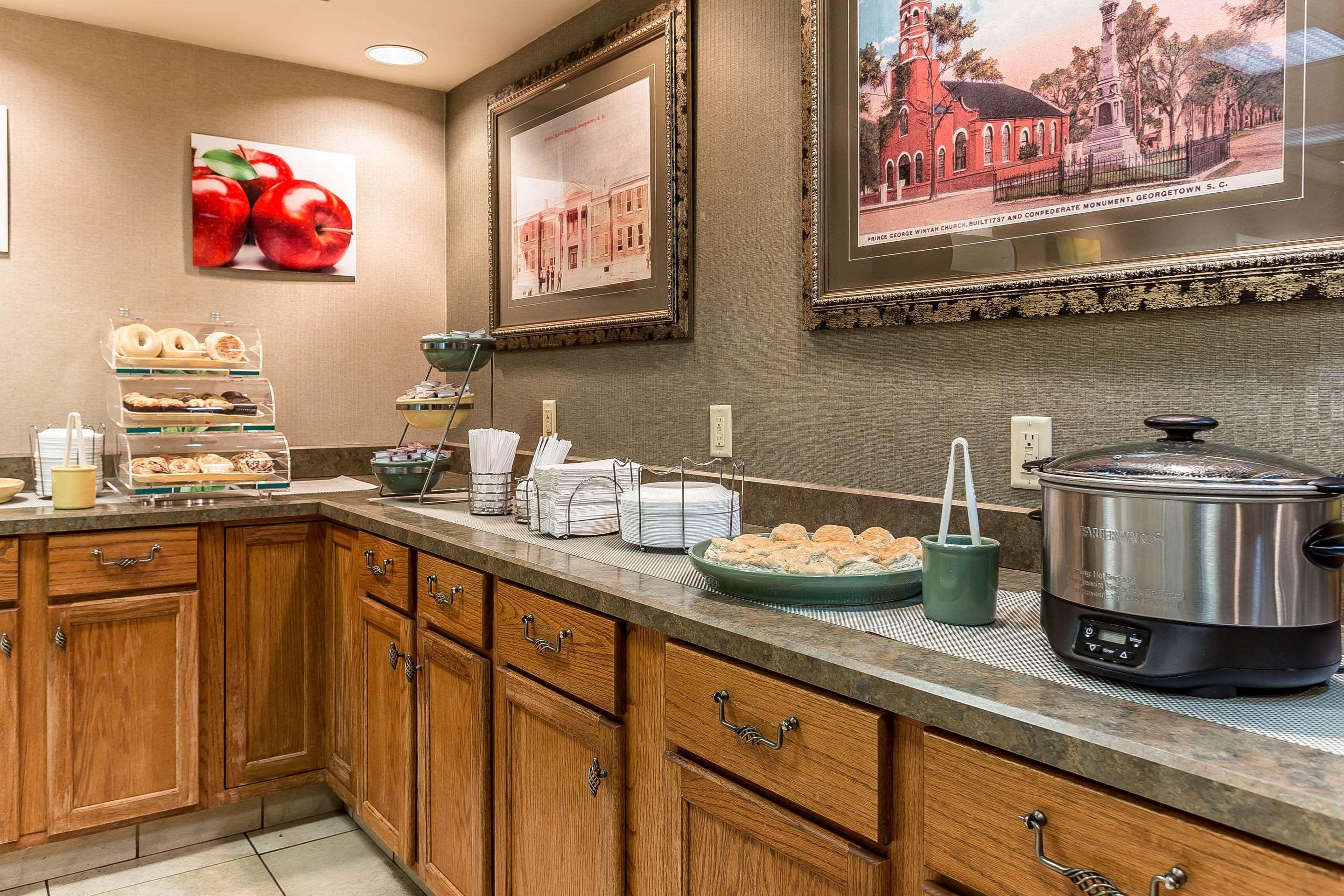 Quality Inn & Suites Georgetown Exteriör bild