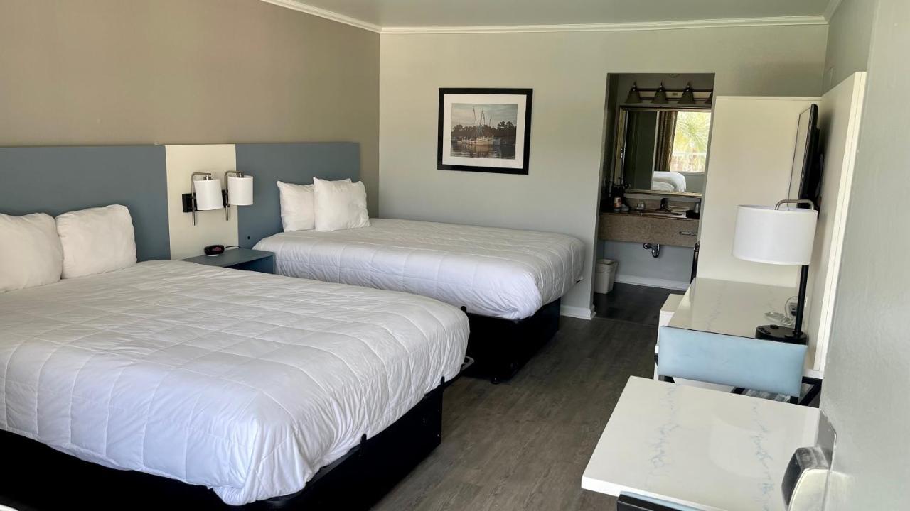 Quality Inn & Suites Georgetown Exteriör bild
