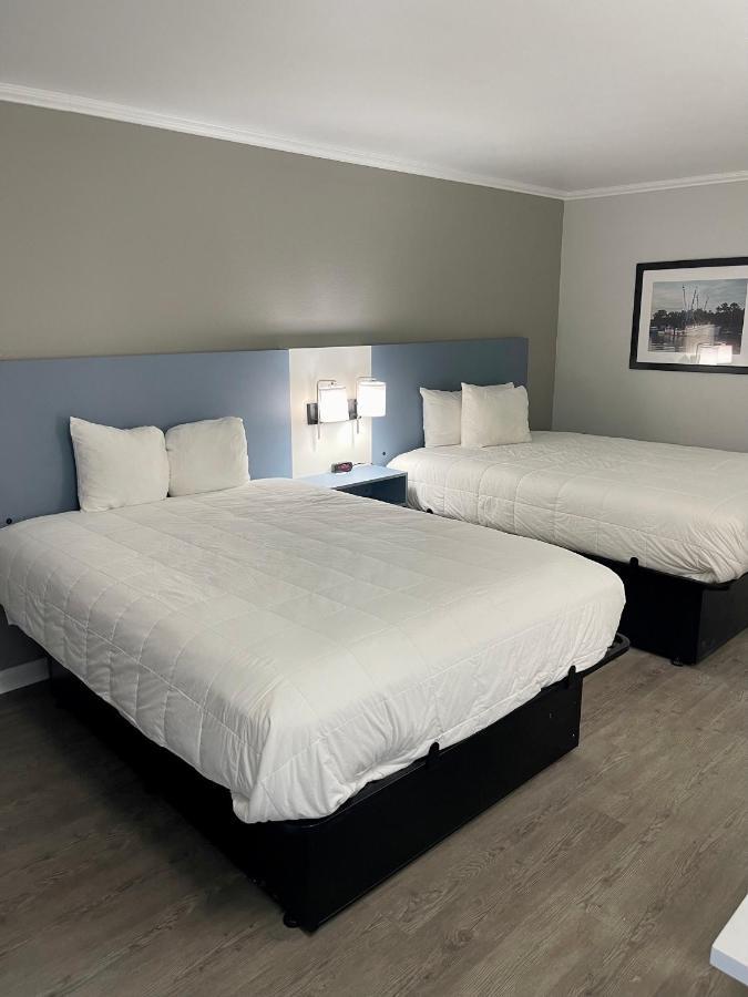 Quality Inn & Suites Georgetown Exteriör bild